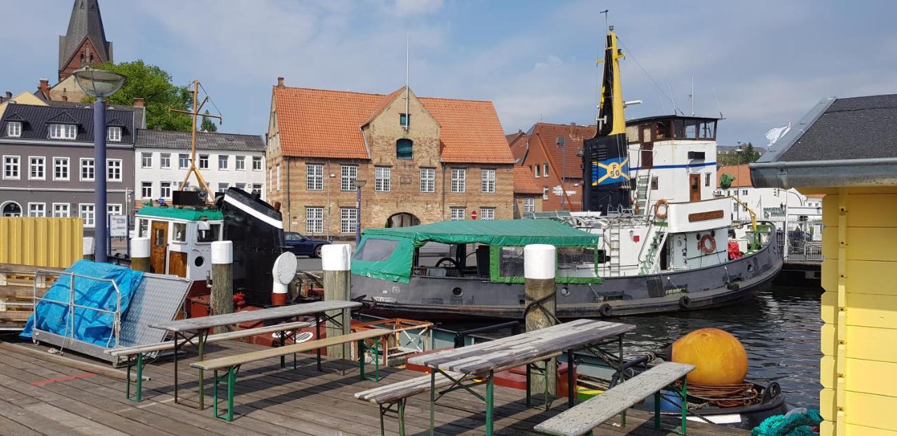 Kapitainskoje Direkt Am Hafen Flensburgs Apartment ภายนอก รูปภาพ